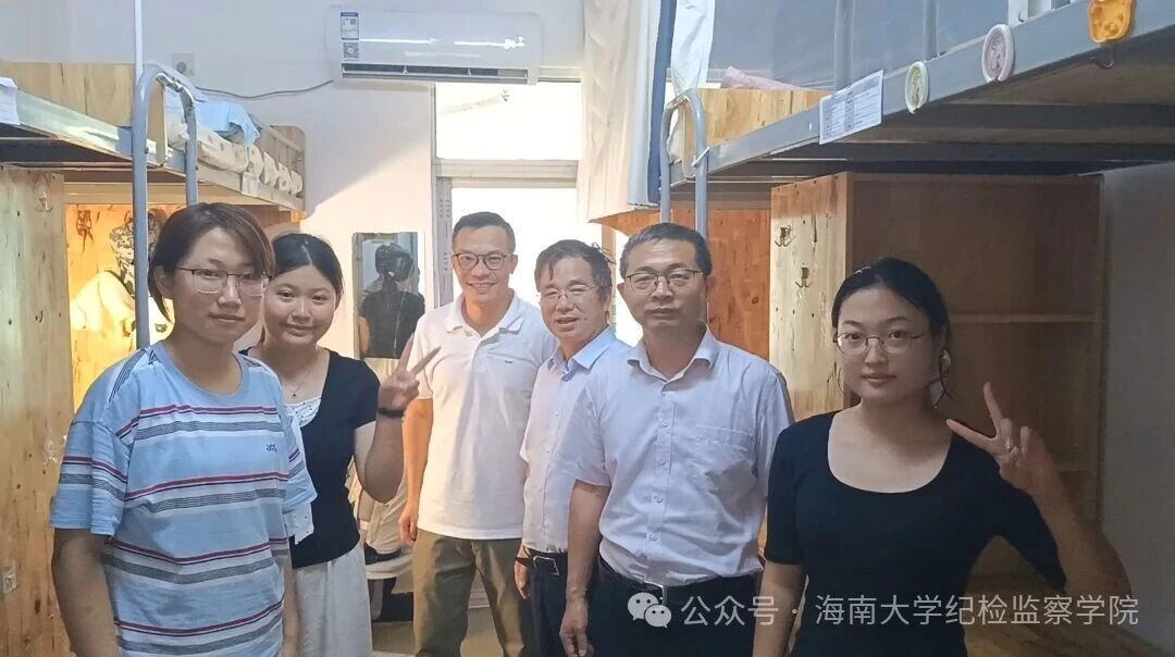 英国上市公司365领导班子走访看望2026级新生
